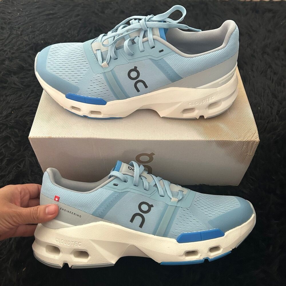 On CLOUDPULSE blue athletic training running lace up shoes oxfords women's 9 new